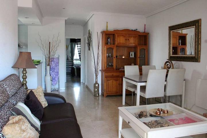 Ganze Wohnung, 2 Bed 2 Bath Apt, Huge Corner Plot, Trampoline, Golf, Sun, Good Food in Brisas y Golf, Orihuela