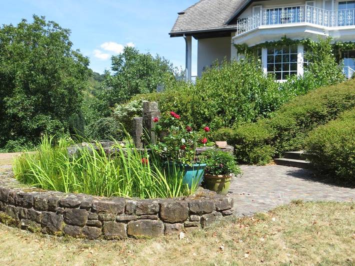 Ferienwohnung für 3 Personen, mit Balkon und Terrasse sowie Garten und Ausblick