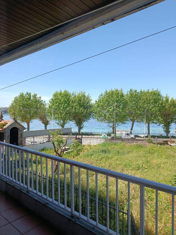 Apartamento para 6 personas, con Balcón además de Terraza y Vistas en Bueu