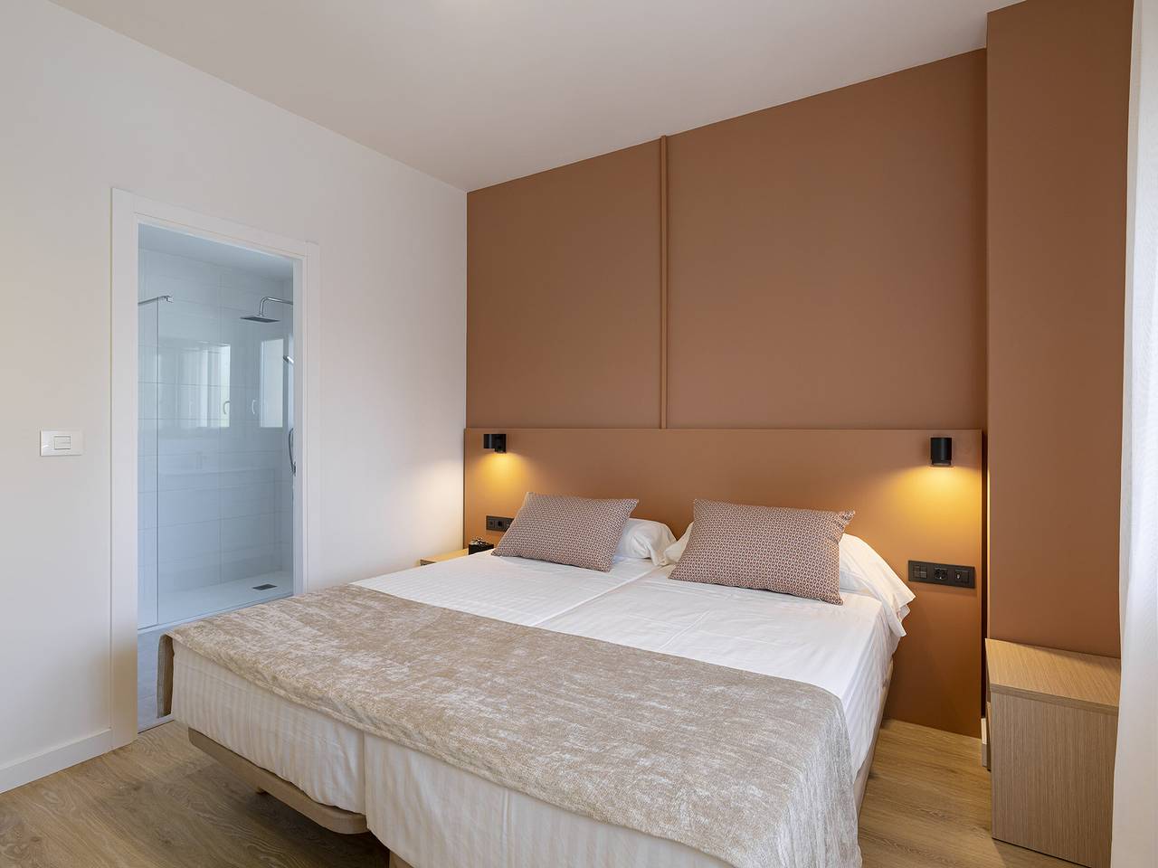 Entire apartment, Modern apartment with terrace and pool in Benicàssim in Benicassim, Costa del Azahar