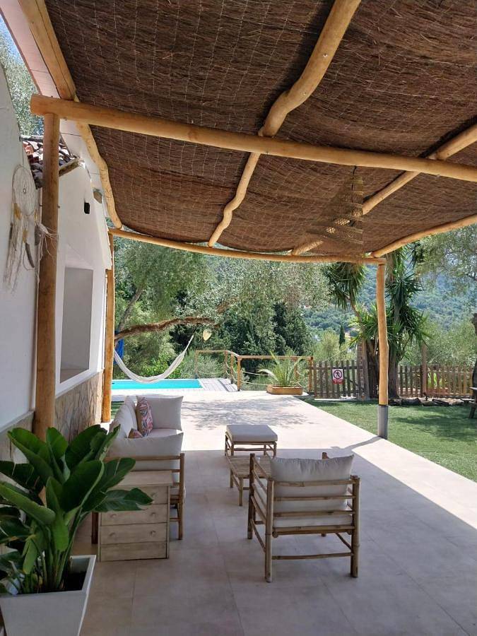 Casa de vacaciones para 6 personas, con vistas además de jardín y piscina en Sierra de Grazalema - 2