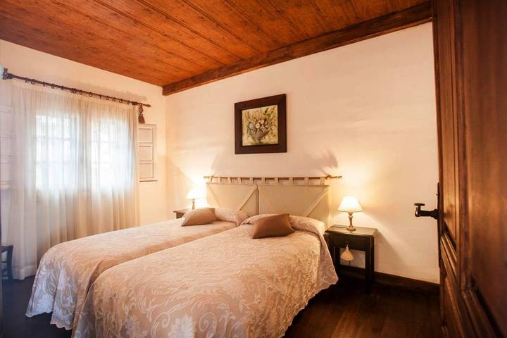 Casa rural para 4 personas, con jardín además de piscina y jacuzzi, Familias con niños en San Miguel de Abona - 4