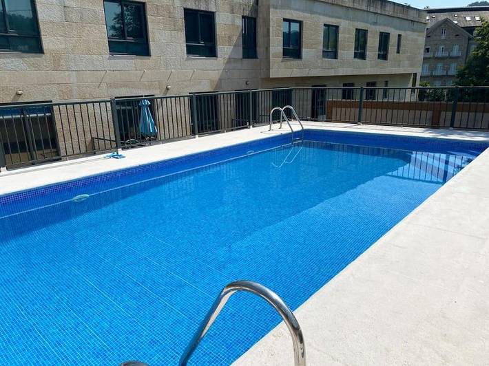 Apartamento para 2 personas, con jardín además de jacuzzi y piscina en Mondariz-Balneario