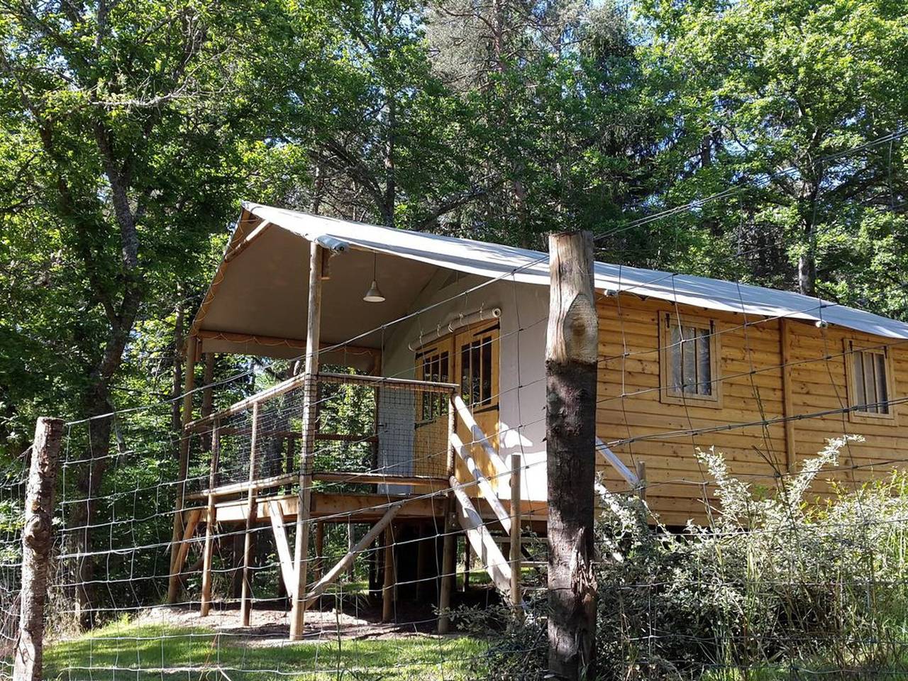 Lodge sur pilotis, animaux admis - 4 pers. in Saint-Paulien (Haute-Loire), Haute-Loire