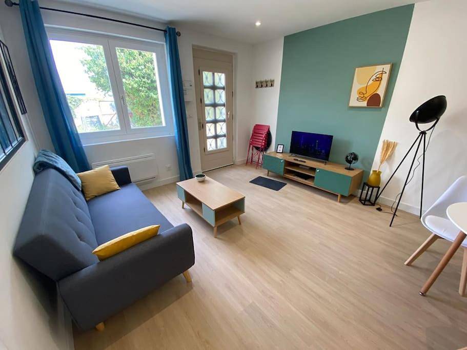Appartement entier, One-Bedroom Apartment in Saint-Florentin, Région d'Auxerre