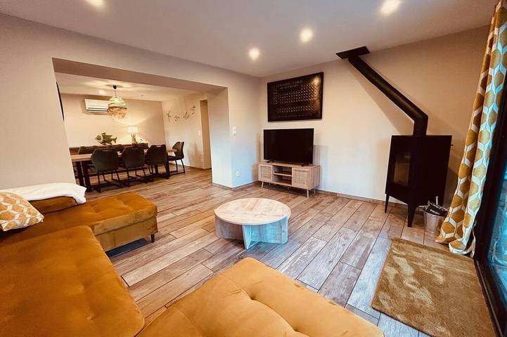 Ferienhaus für 10 Personen, mit Garten und Pool