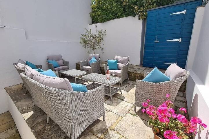 Vacation rental for 10 people, with yard, with pets on the Isle of Wight