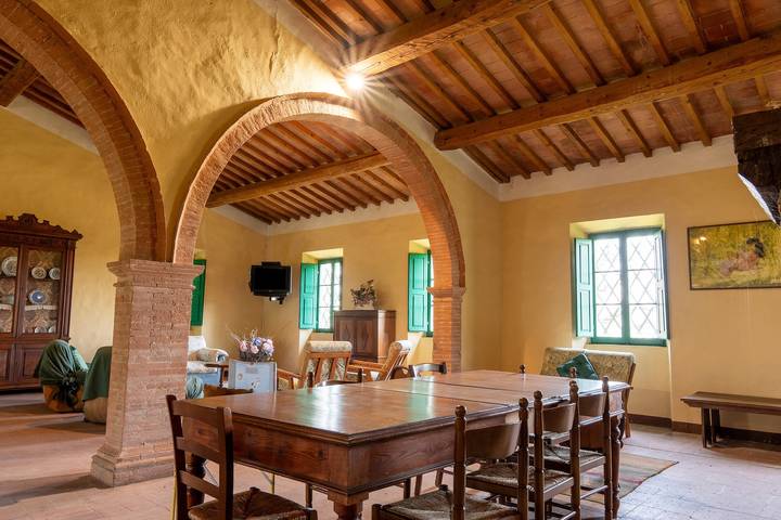 Villa 'Caio Alto' met Uitzicht op de Bergen, Privétuin en Wi-Fi in Cetona, Chianti