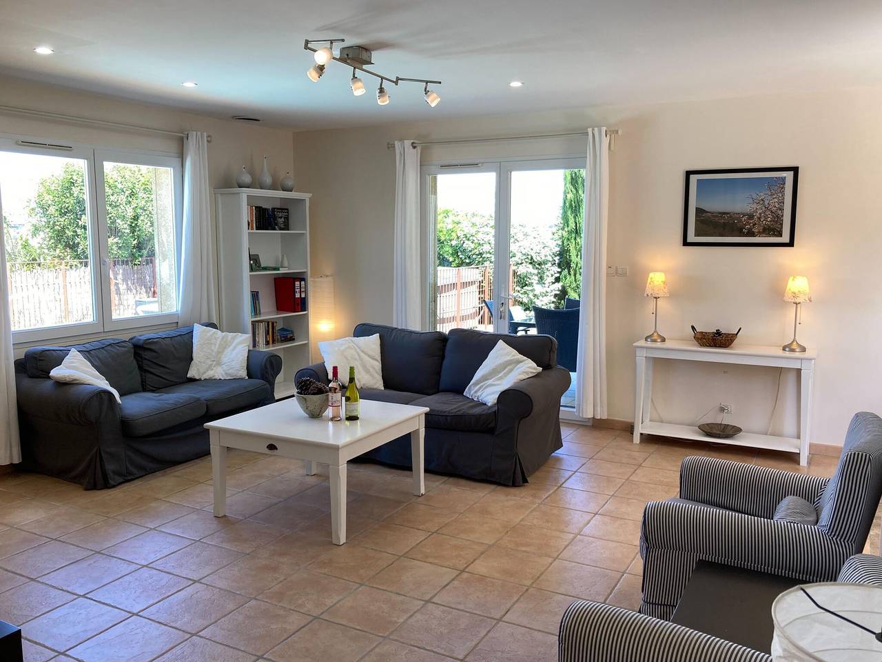 Villa confortable avec jacuzzi in Montbrun-des-Corbières, Région de Narbonne