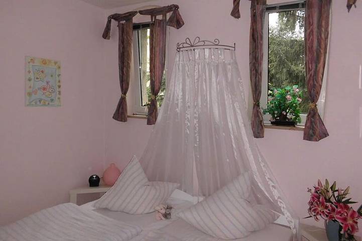 Ferienhaus für 4 Personen, mit Pool und Terrasse in Heidenau - 2