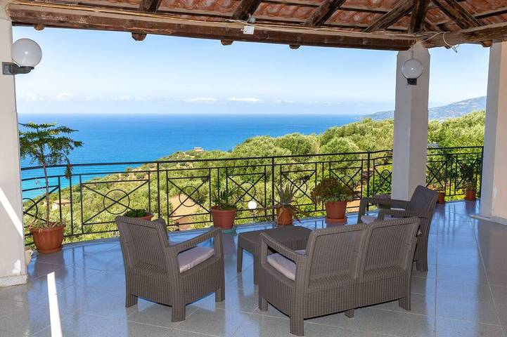 Villa pour 8 personnes, avec jardin et balcon - 1