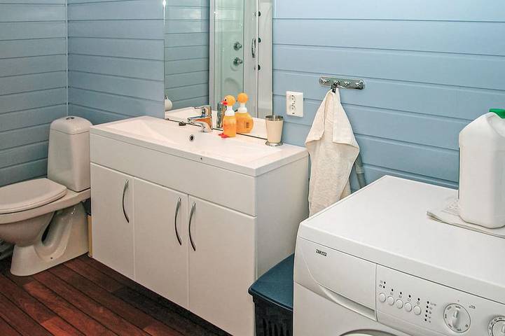 Lovely home in Etne with house sea view in Etne
