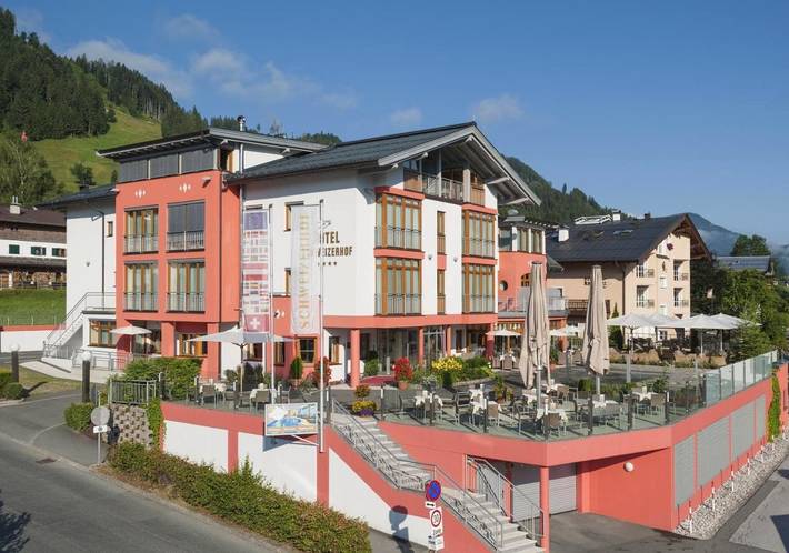 Hôtel pour 3 personnes, avec piscine et jardin ainsi que vue et sauna, animaux acceptés