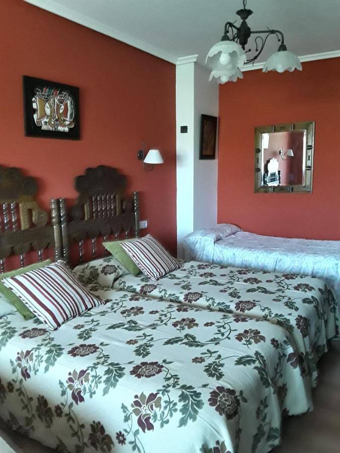 Casa de huéspuedes para 4 personas, con vistas además de jardín y terraza en Costa Occidental (Cantabria) - 2