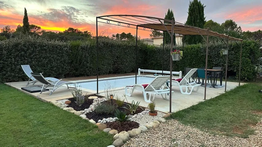 Casa de vacaciones para 4 personas, con jardín y piscina - 1