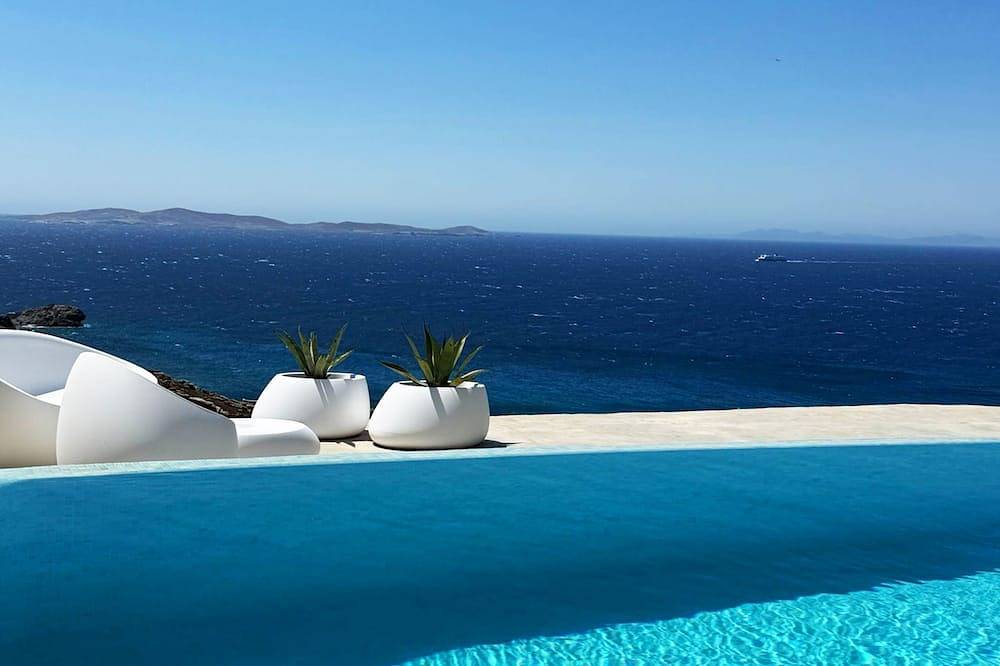 Villa for 10 People in Agios Stefanos, Mykonos