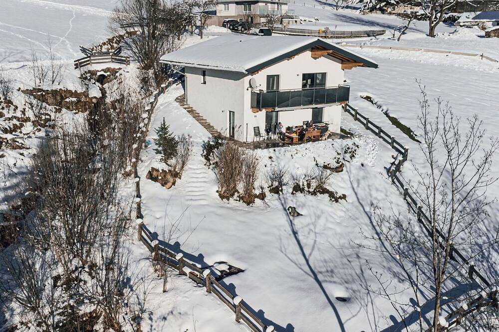 Wunderbares alleinstehendes Ferienhaus mit  W-Lan, Tv, Terrasse, Haustiere erlaubt und Parkplatz in Taxenbach, Ski Amadé