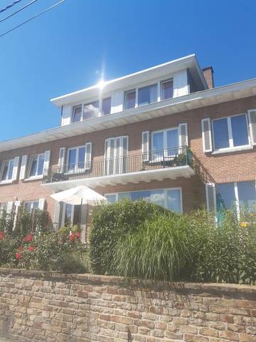 Chambre d’hôte pour 3 personnes, avec terrasse ainsi que jardin et vue à Namur