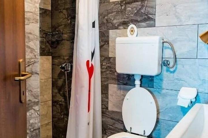 Ganze Wohnung, 1-Zimmer-Ferienwohnung mit Pool Lukovo Šugarje, Karlobag in Lukovo Šugarje, Naturpark Velebit