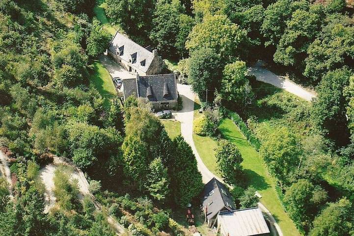 Location de vacances pour 4 personnes, avec Terrasse et Jardin à Melrand