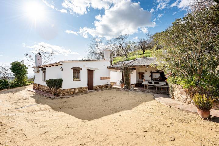 Holiday Home 'Casa Rural Villa Campito' with Mountain View, Private Pool and Wi-Fi in Antequera, Málaga Province