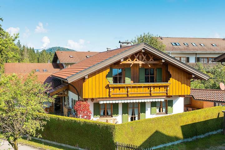 Ferienhaus für 5 Personen, mit Balkon und Garten in Krün