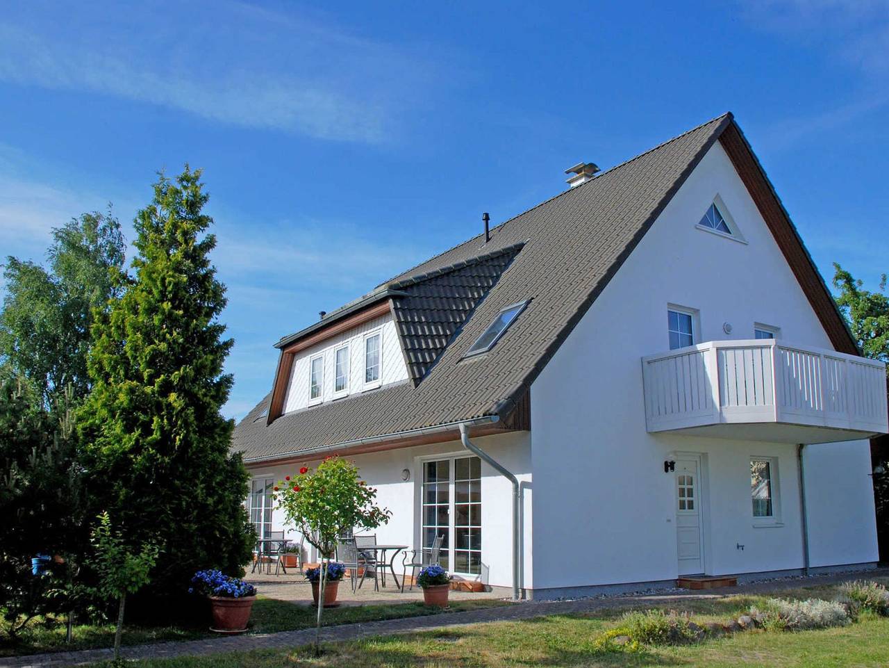 Ganze Ferienwohnung, Ferienwohnungen an der Hagenschen Wiek auf Rügen - Ferienwohnung Vilm mit Sonnenterrasse in Middelhagen, Mönchgut