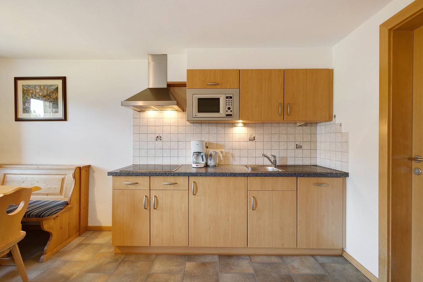Appartement entier, Appartement "Fichte" avec vue sur les montagnes, jardin privé et Wi-Fi in Alpes de Stubai, Racines (Italie)