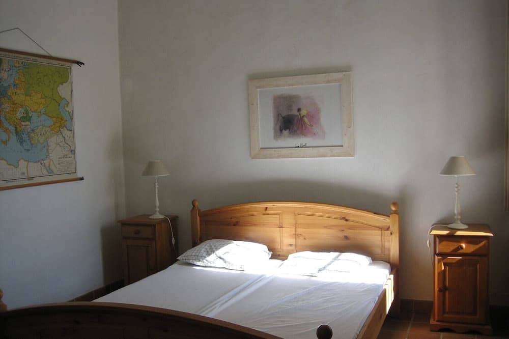 Villa Provencale. 1Ha.  Confort & Calme Absolus.  Piscine 10 x 5. Wi-Fi (fibre) in Goudargues, Région de Nîmes