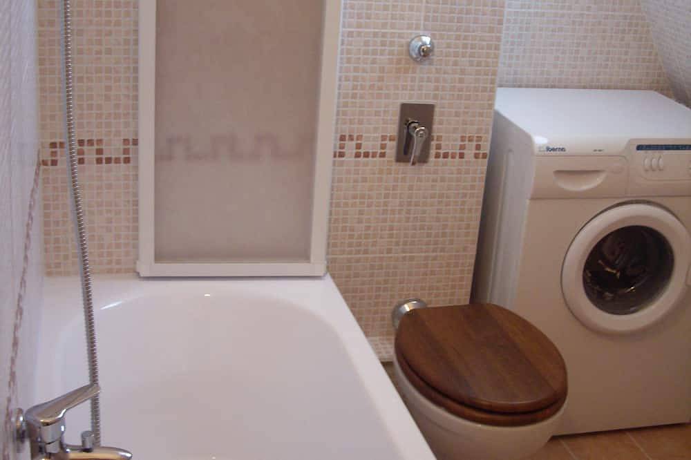 Entire New Rho-Milan Fair Apartment Dario's house in Pero, Milan Province