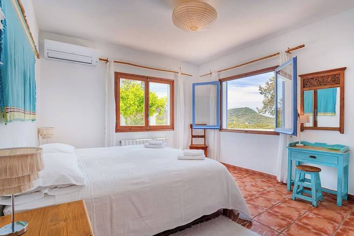 Schöne Villa für 8 mit grosser pool ideal gelegen. in San José (Ibiza), Sant Josep de sa Talaia