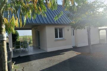 Gîte pour 4 personnes, avec jardin et terrasse dans Ardevon