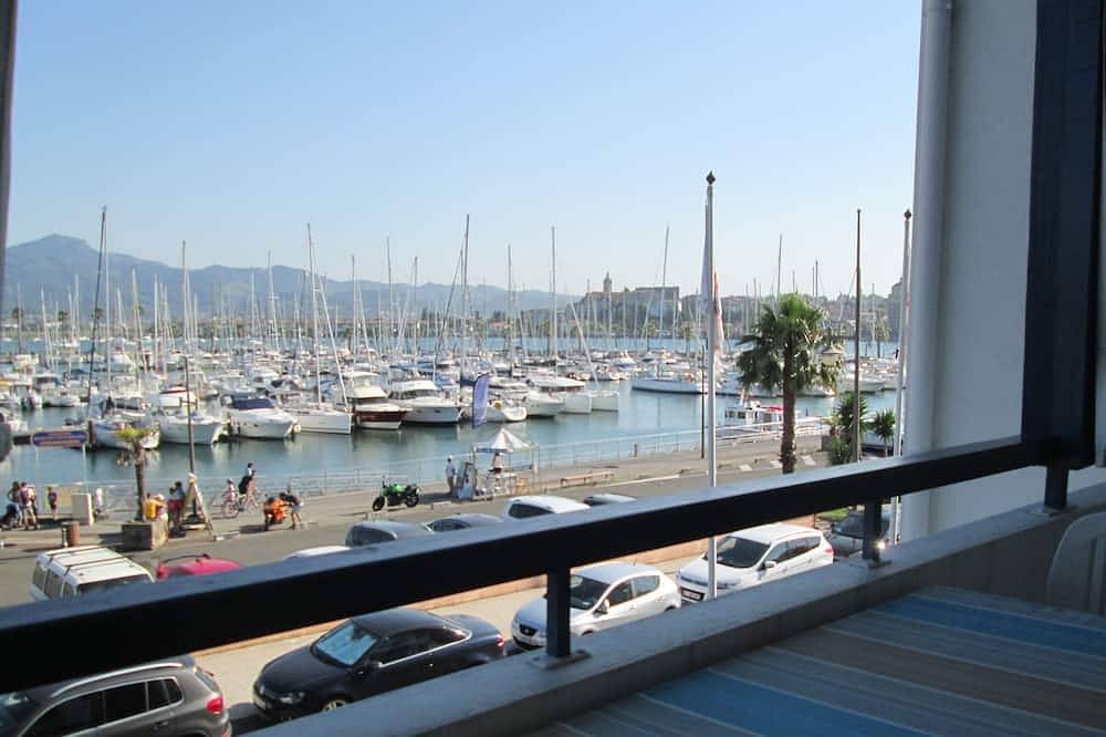 Appartement entier, T2  Climatise,Vue Port, Piscine,Park.Couvert, Plage à 100m,Espagne en 10mn, Wifi in Hendaye, Région de Bayonne