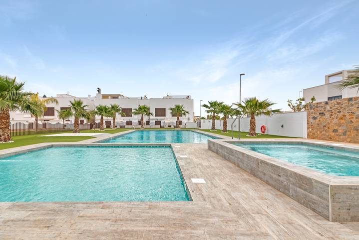 Apartamento para 4 personas, con Balcón y Jacuzzi en Torre de la Horadada