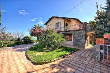 Ferienhaus für 6 Personen, mit Garten in San Lorenzo al Mare