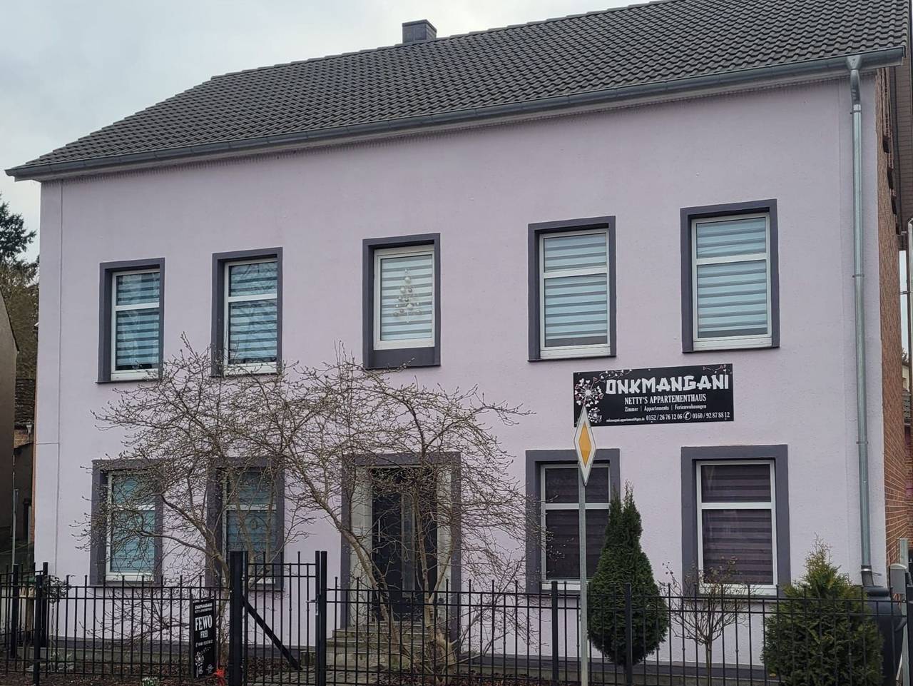 Ganze Ferienwohnung, Onkmangani Appartmenthaus Oelschläger Annett - Appartement Hofblick im Dachgeschoss in Tollensesee, Burg Stargard