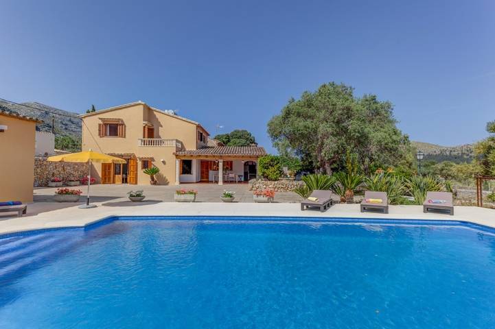 Villa "La Font Canaves" in einer ländlichen Gegend mit Pool in Pollença Stadt, Pollença