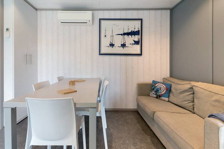 Chalet "Notre Rêve en Riva al Mare" con piscina condivisa, Wi-Fi e aria condizionata in Santa Maria Poggio, Corte e dintorni