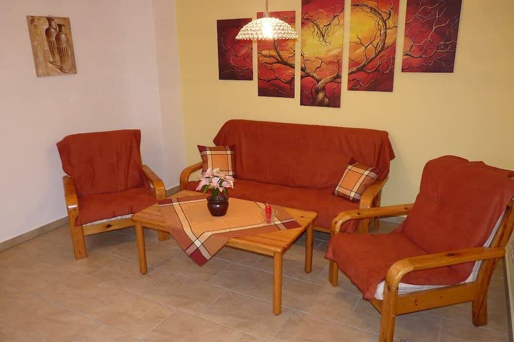 Entire apartment, Schöne, zentrale Ferienwohnung mit Südterrasse in Bad Griesbach im Rottal, Eastern Bavaria