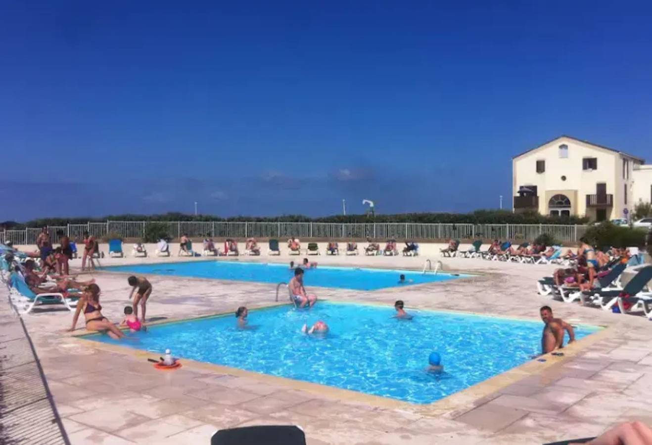 Appartement entier, Appartement cozy à Lacanau Océan avec piscine in Lacanau Ocean, Lacanau