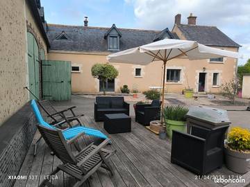Chambre d’hôte pour 4 personnes, avec vue et jardin, adapté aux familles à Courdemanche