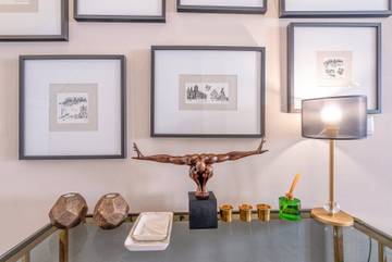 Vacation Rental for 4 Guests in Misericórdia, Lisbon, Picture 2