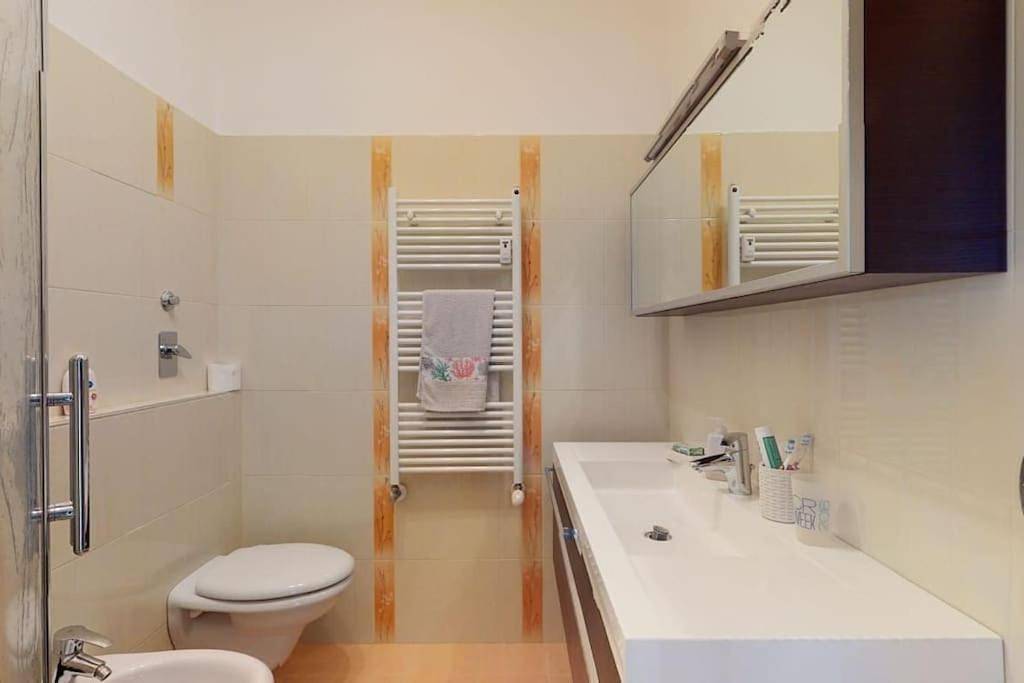 Entire apartment, Marystar&Joe Vicino Fiera Milano Rho, appartamento,2-4 posti in Pregnana Milanese, Milan Province