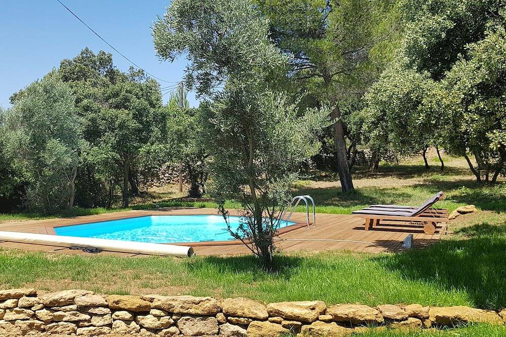Appartement entier, Appartement dans Mas Provençal, piscine exclusive, idéal pour famille in Miramas, Côte méditerranéenne (France)