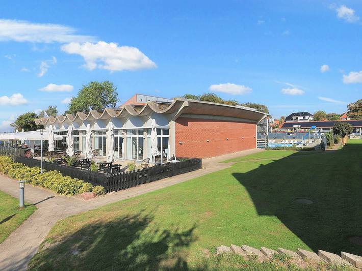 Ferienpark für 6 Personen, mit Balkon und Kinderpool sowie Pool und Sauna in Dänemark
