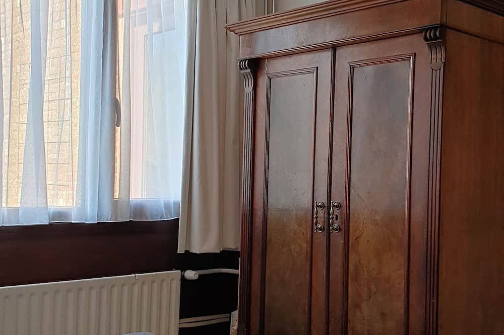 Gemütliches Ferienhaus mit Kamin, zu Fuß zum Strand in Nieuwvliet, Zeeuwse Kust