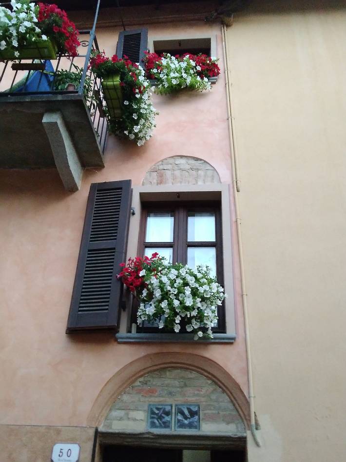 Casa vacanza per 8 persone, con Balcone/Terrazza a La Morra