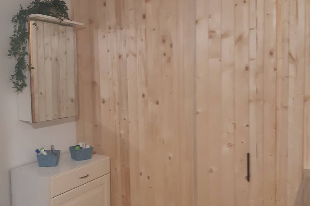 Appartement entier, Chambre-Studio avec jardin & piscine dans village animé à 10mn des plages in Calenzana, Région de Calvi