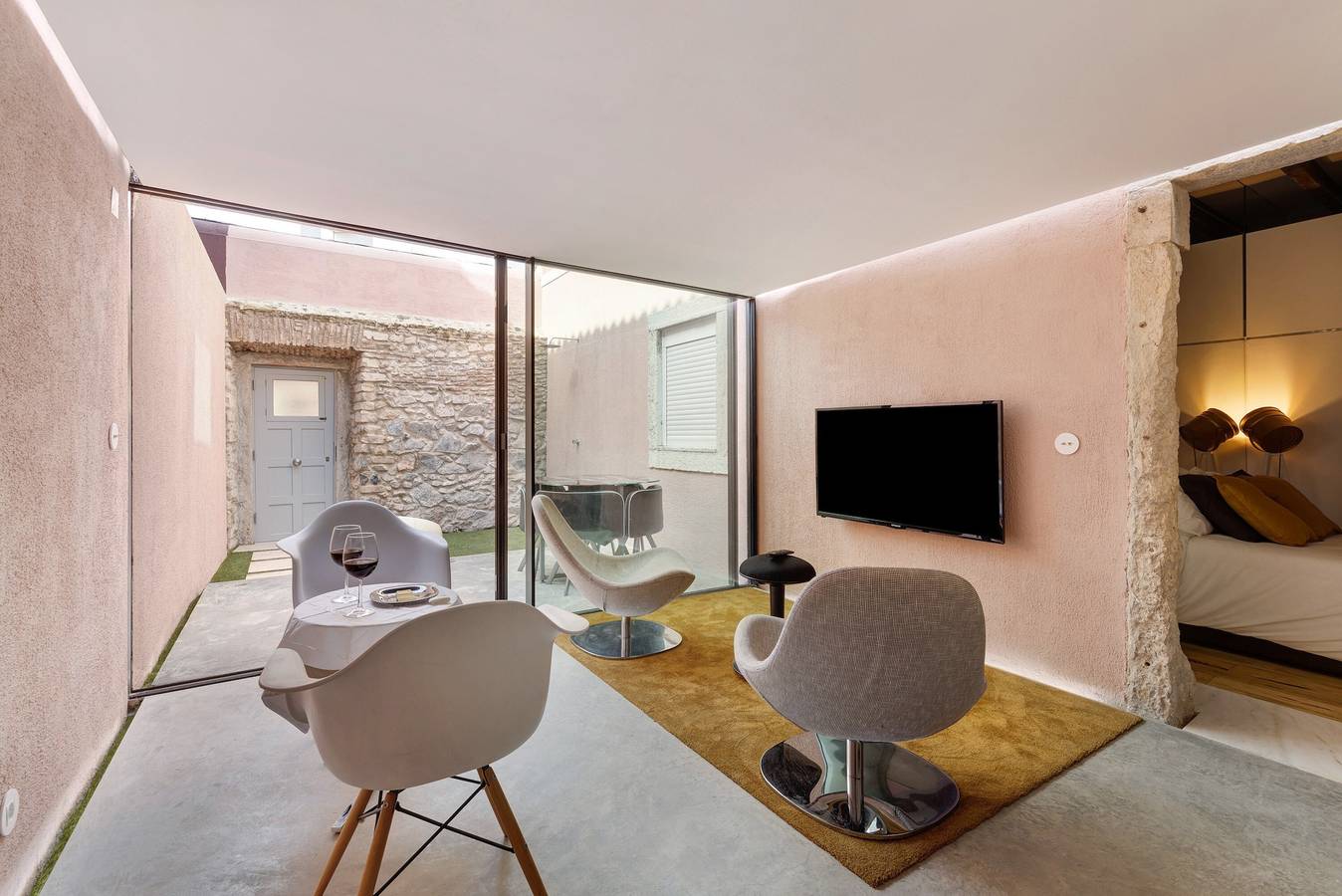 Appartement entier, Appartement 'Lxfactory Terrace Lisbon Loft' avec terrasse et Wi-Fi in Lisbonne, Costa de Lisboa
