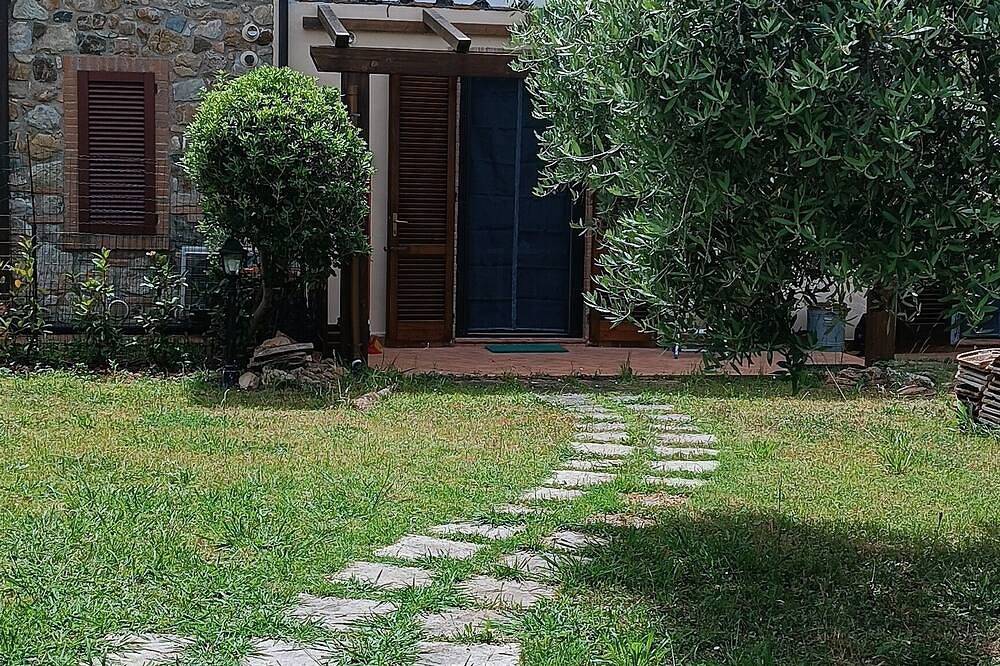 Ganze Wohnung, Cottage by ciccy&moma Nestled in the Tuscan countryside but just minutes from the sea in Castellina Marittima, Etruskische Küste